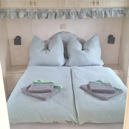Ferienwohnung An der Eiche Wilhelmsburg Zimmer foto